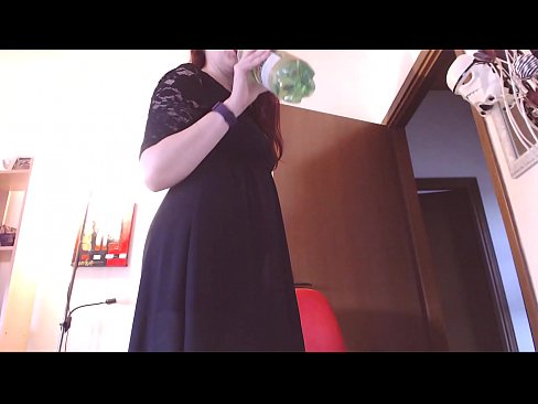 ❤️ Un esclau sotmès a qui li encanten les calces brutes i delicioses es veu obligat a masturbar-se després de veure aquest vídeo! ️❌ Vídeo sexual a nosaltres ❌